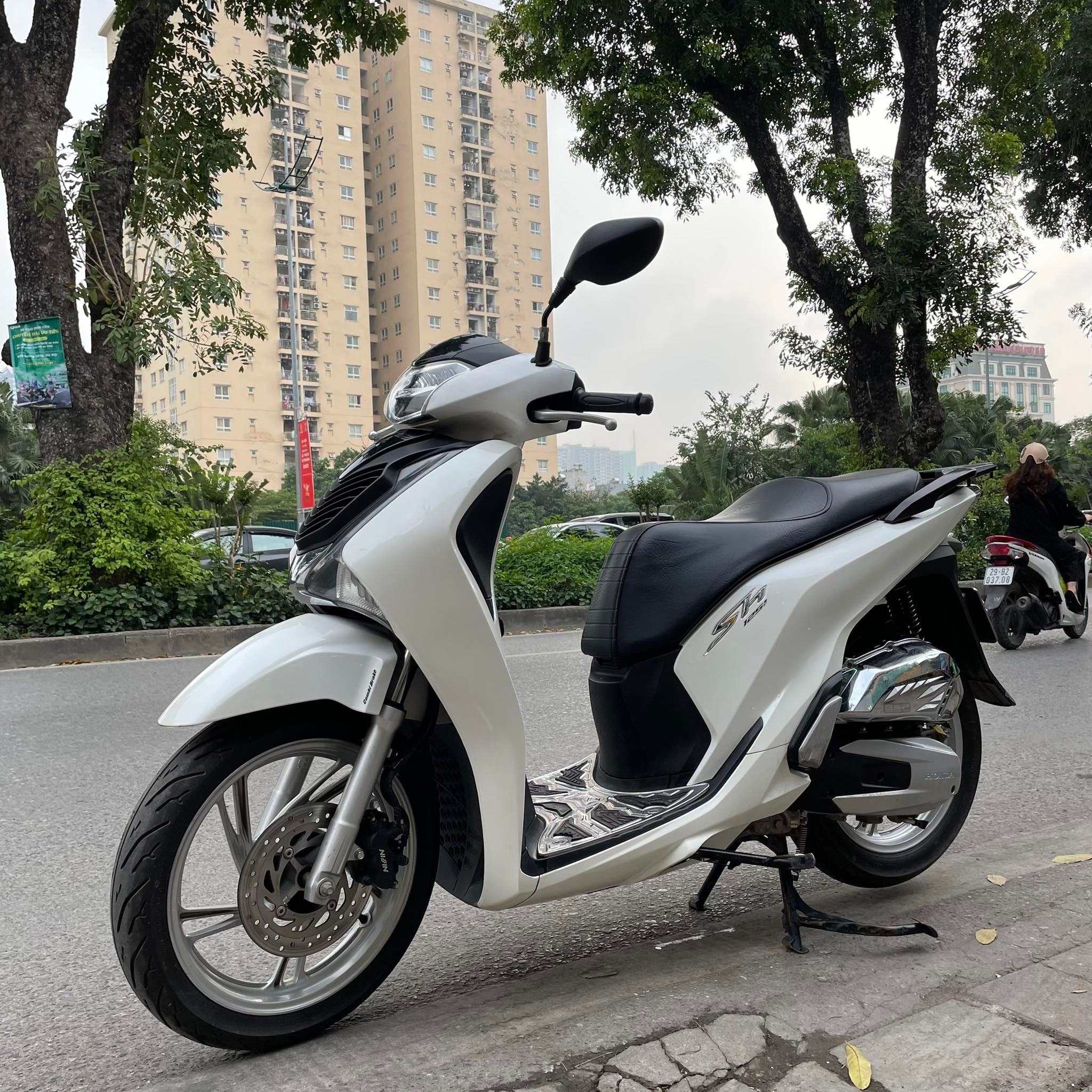 Honda SH 300i ABS 2017 giá 250 triệu tại Việt Nam #44 Honda SH 300i ABS 2017 giá 250 triệu tại Việt Nam